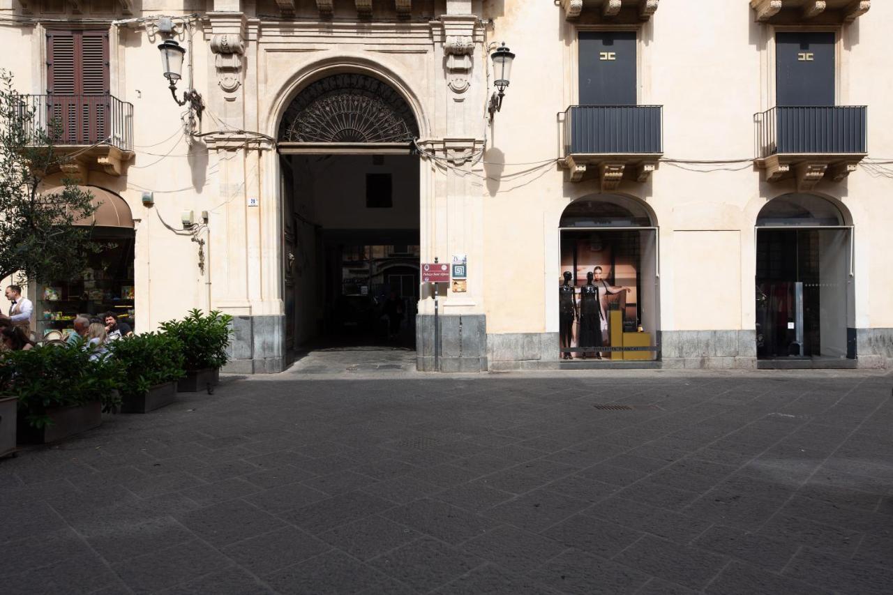 La Regina Del Duomo Catania Centro Catânia Exterior foto